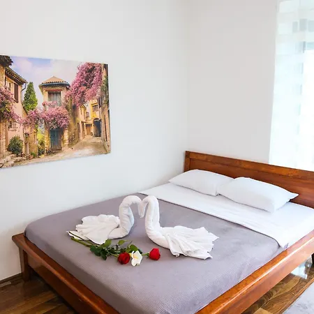 Qumi Apartments Tivat Exterior photo