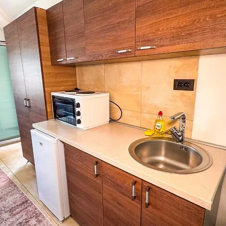 Qumi Apartments Tivat Exterior photo