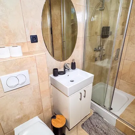 Qumi Apartments Tivat Exterior photo