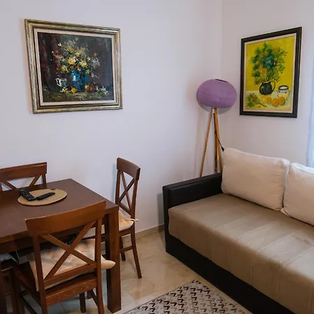 Qumi Apartments Tivat Exterior photo